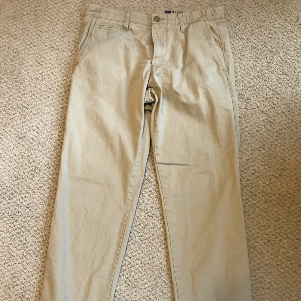 The Gap “Straight” Khaki Pants Men’s